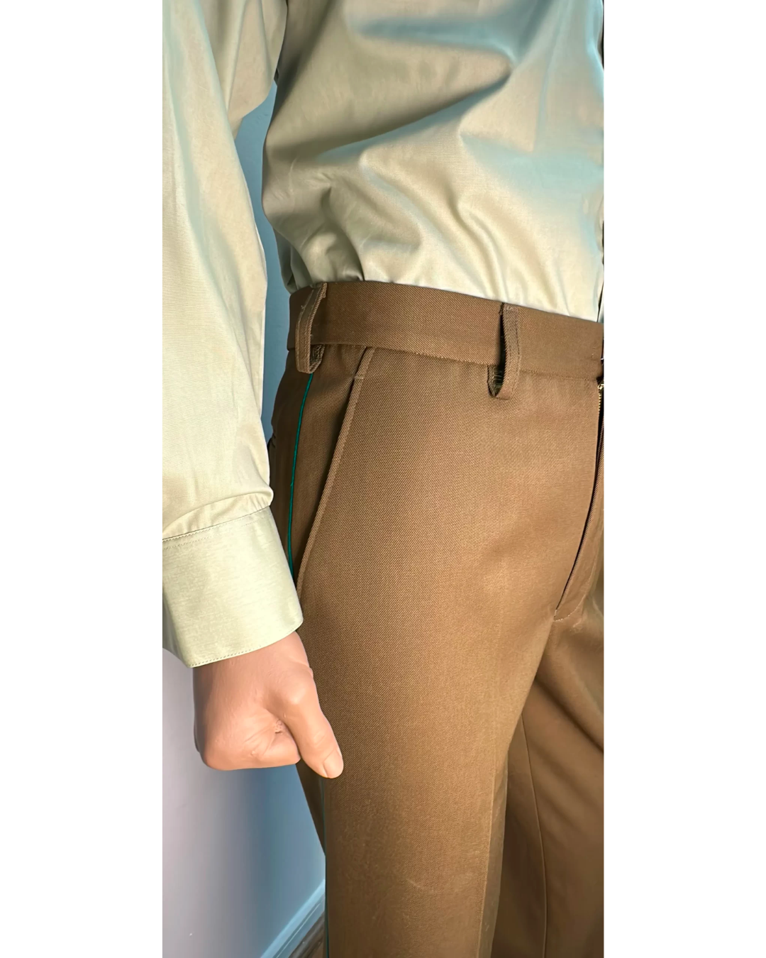 Pantalón masculino gabardina - CARABINEROS Benson's – imagen 3