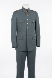 Blusa Tenida de Salida Gris Masculina – Ejército Benson's