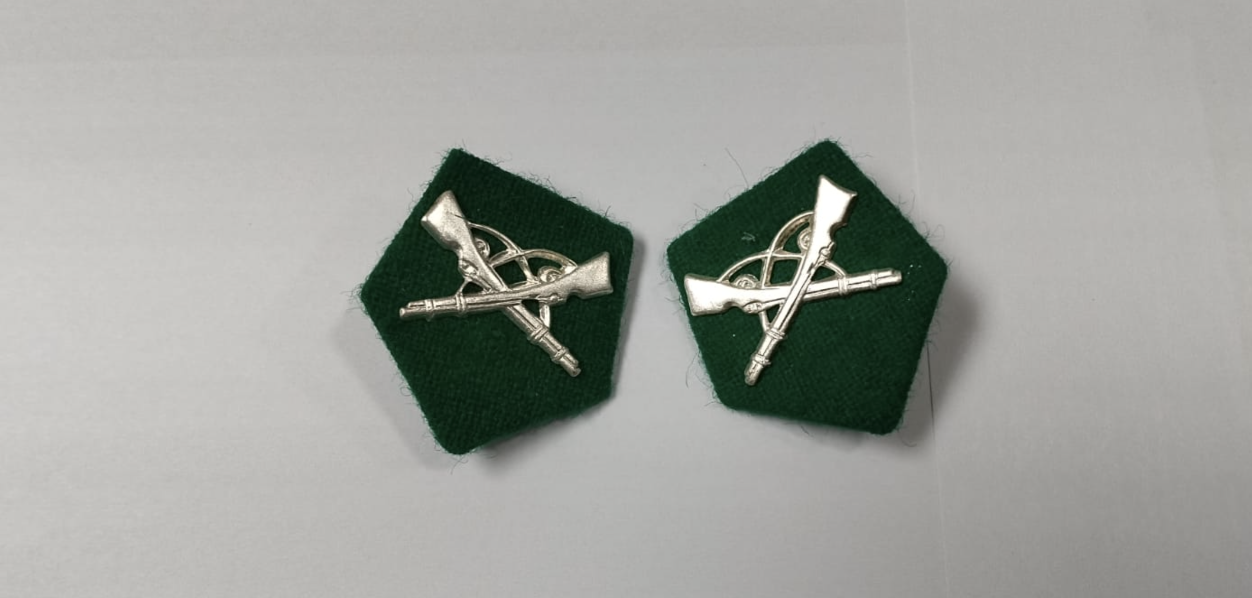 PAR DE CARABINAS - CARABINEROS